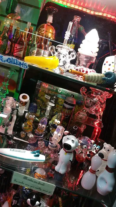 Freaky's Smoke Shop & Tattoo V PLATTE 6