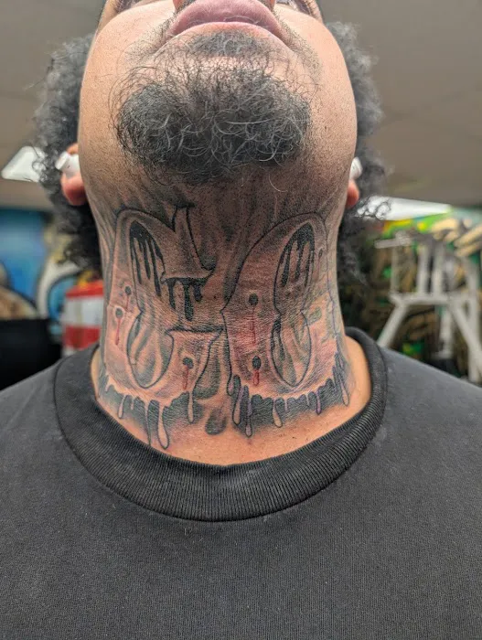 Hot Rod Tattoos and Body Piercing 9