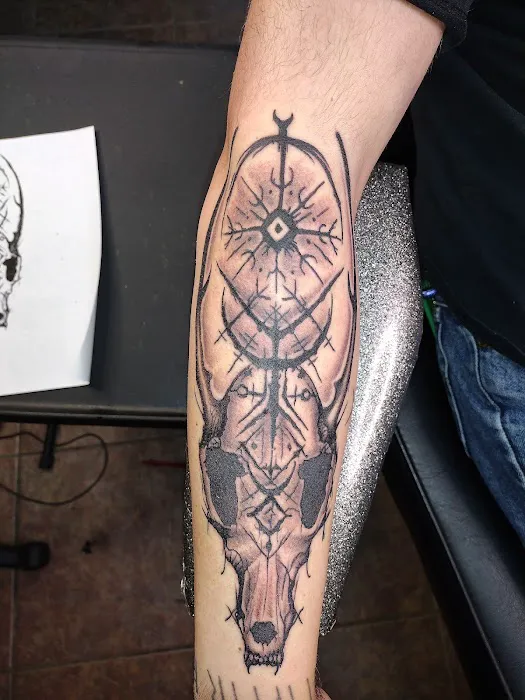 Eternal Art Tattoo Studio lc 9