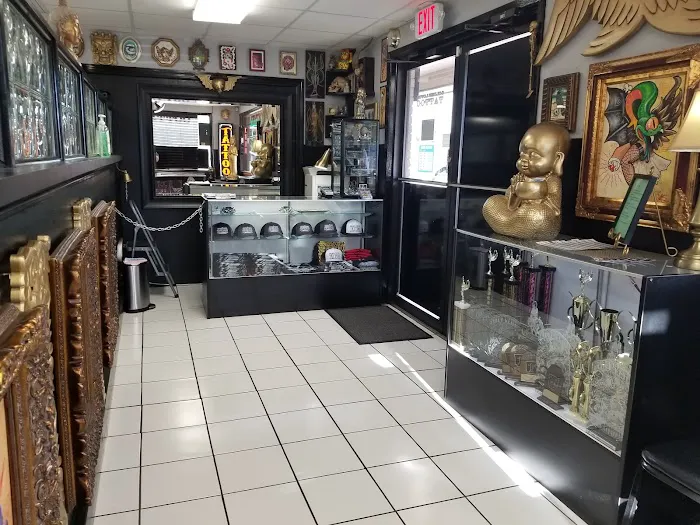 Golden Lotus Tattoo Studio 4