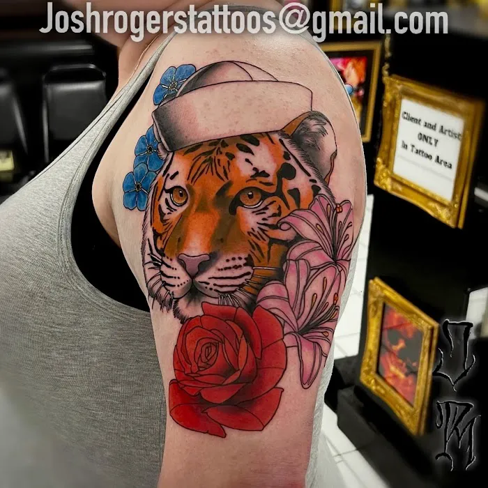 Golden Lotus Tattoo Studio 0