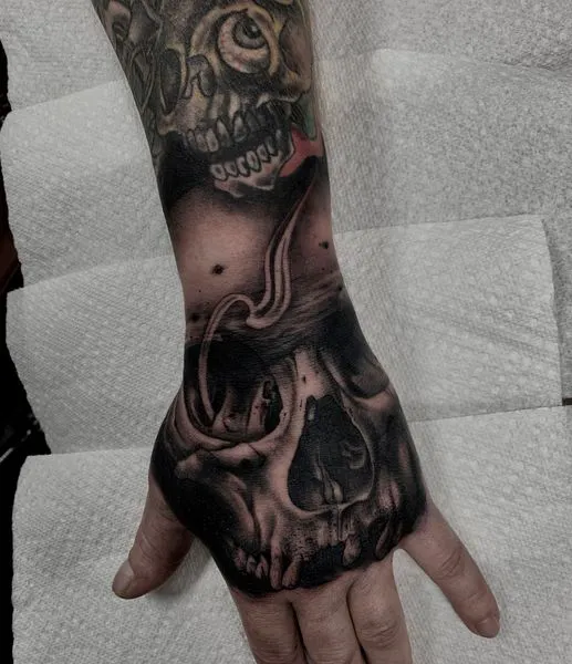 Black Cobra Tattoo Studio 6
