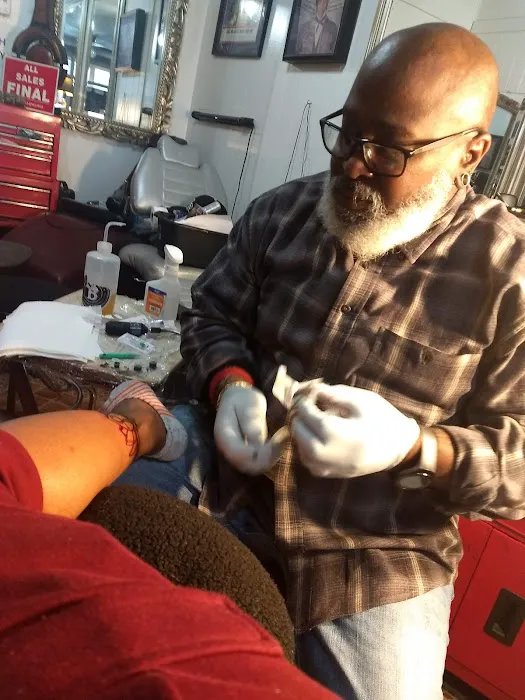 Dragonworks Tattoo-Piercing 3