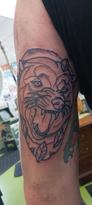 ARCH STREET TATTOO COMPANY EST.2014 FB/AARON DALE STINSON 3