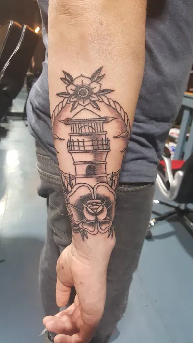 The Salty Rose Tattoo 5