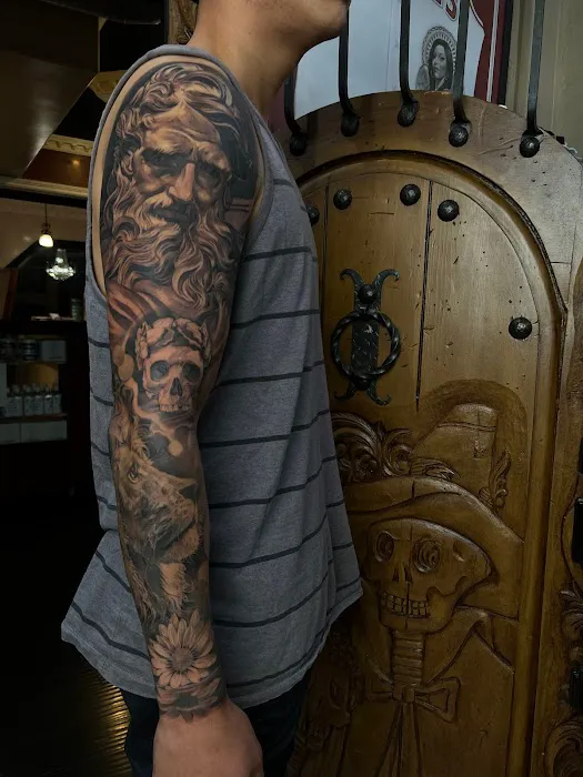 Lowrider Tattoo Studios 7