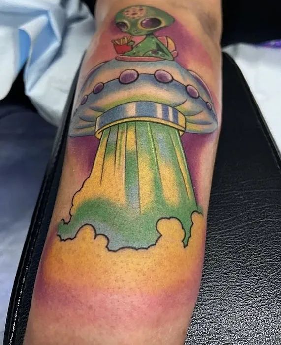 Cali Life Tattoo Studio 6