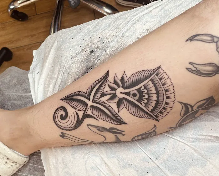 Voulez-Vous Tattoo 4