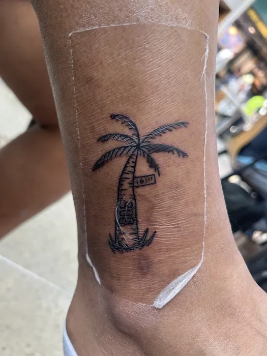 Monsters Den Tattoo Shop & Piercing (YES WE TAKE WALK-INS) 3