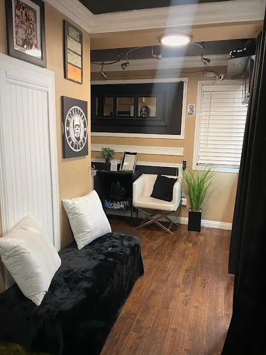 Monsters Den Tattoo Shop & Piercing (YES WE TAKE WALK-INS) 5