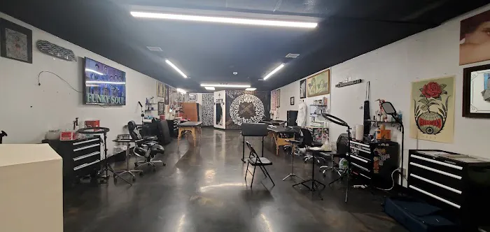LANDMARK TATTOO 4