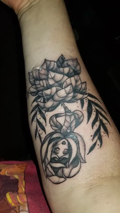 The Golden Alley Tattoo Co. 0