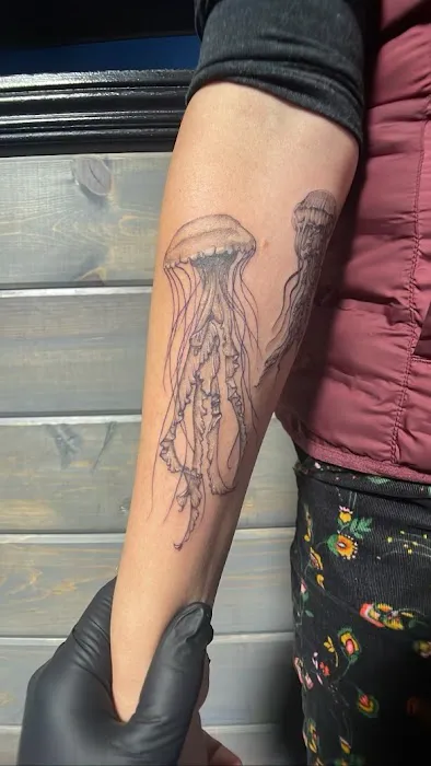 Lo Cal Tattoo Studio 3
