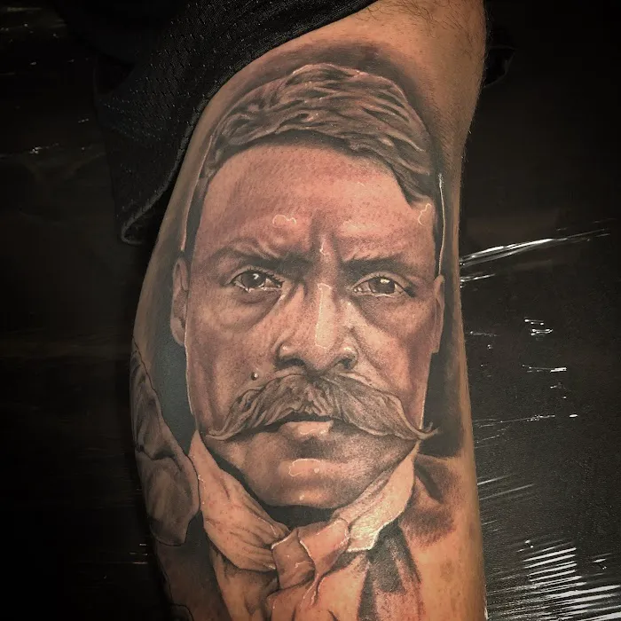 Charlie's Tattoo Studio 7