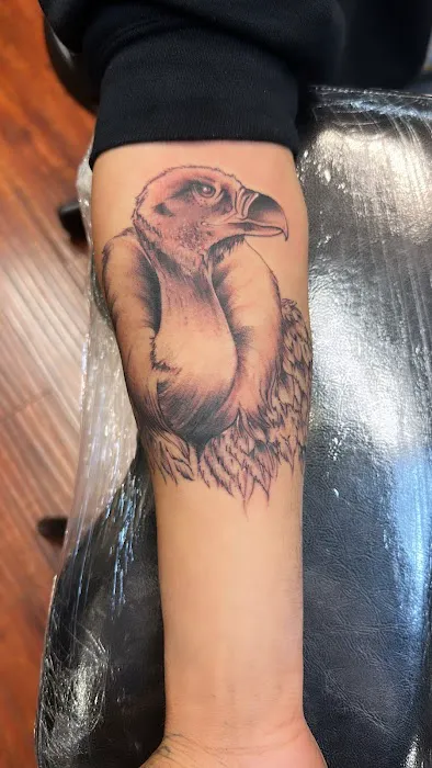 Charlie's Tattoo Studio 6