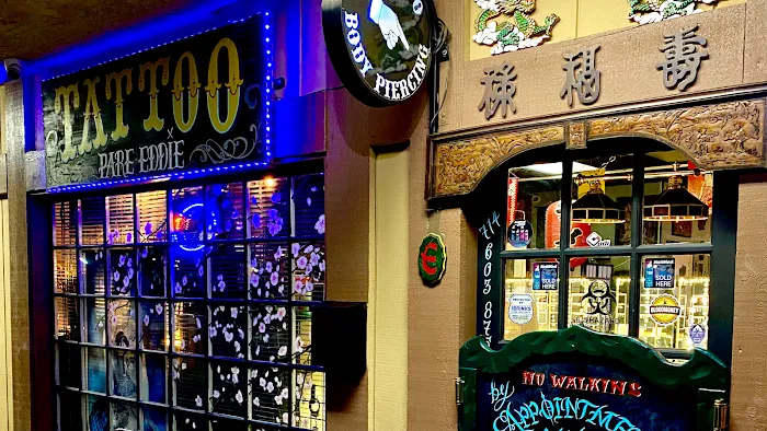 Pare Eddie Tattoo & Piercing Salon 7