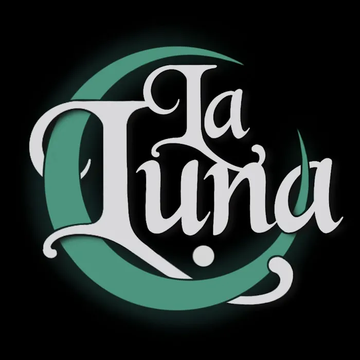 La Luna Art Collective 2