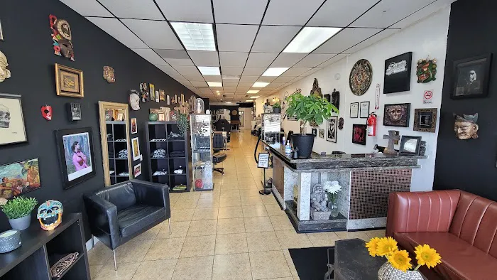 Belmont Heights Tattoo Boutique 5