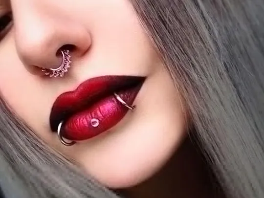 Crabby Travi Body Piercing 8