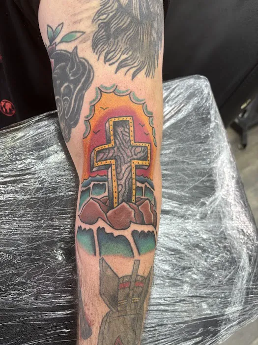 Anarchy tattoo studio ( walk ins welcome ) 8