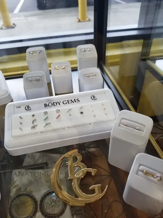 New Flower Studio Body Piercing and Jewelry 8