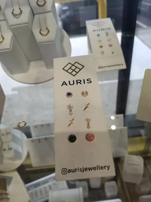 New Flower Studio Body Piercing and Jewelry 3