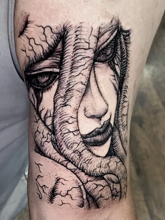 Cursed Cultura Tattoo Arte 7