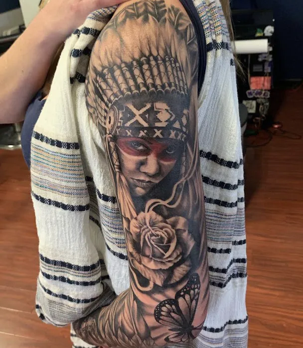 Lincoln Avenue Tattoo 5