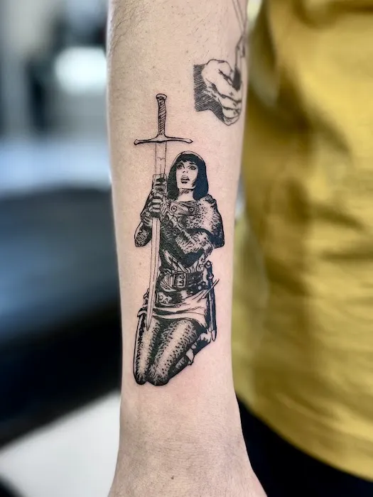 Baron Art Tattoo & Piercing Studio 8