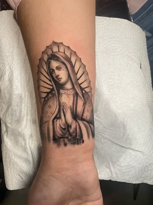 Dotta Ink Tattoo & Piercing Parlour 2