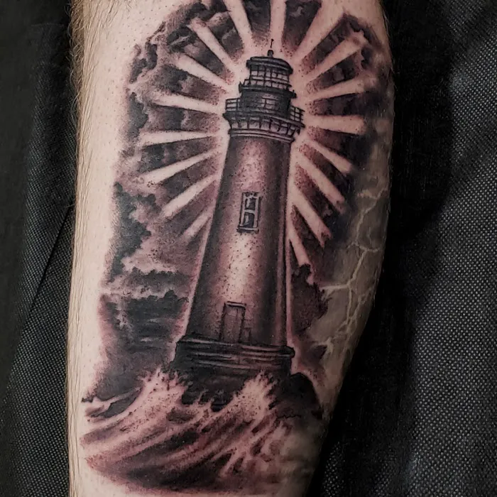 Three Diamonds Tattoo 8