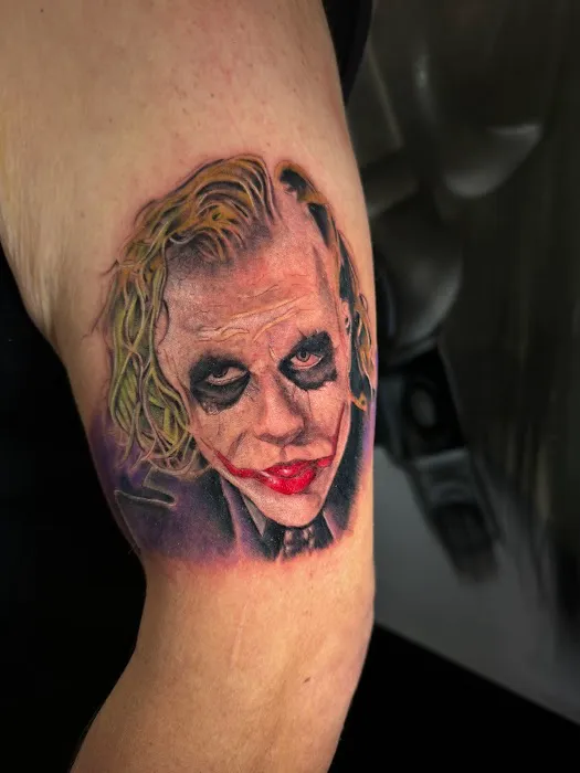 Superior Ink Tattoo and Piercings 6