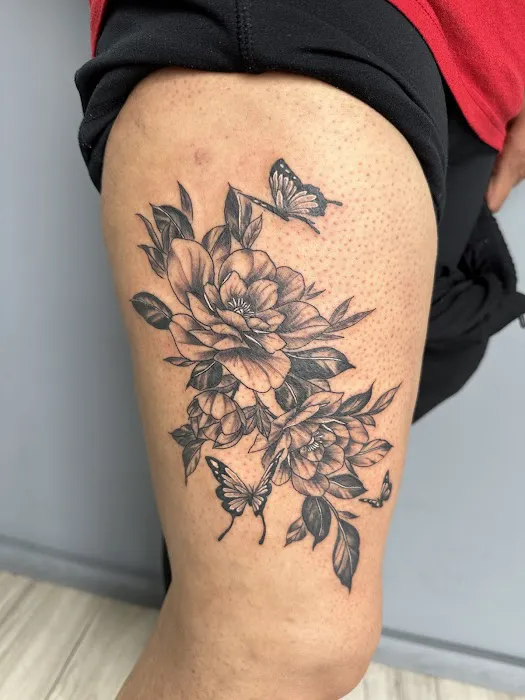 Roman Ink Tattoo Parlor 12