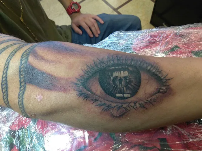 Distinctive Ink 9