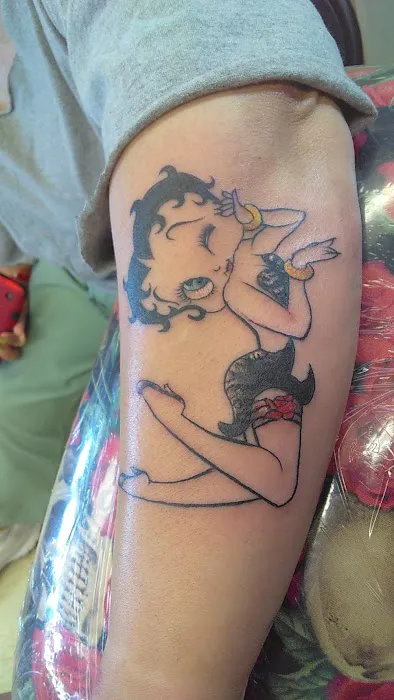 Distinctive Ink 8
