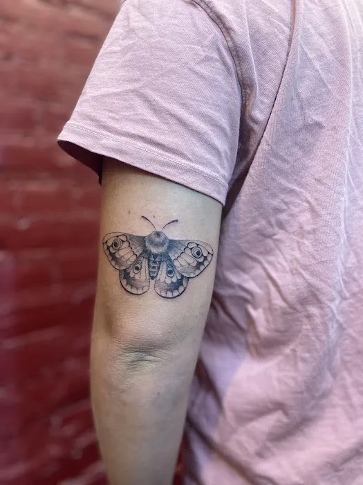 Lambert & Gunn Tattoo Studio 0
