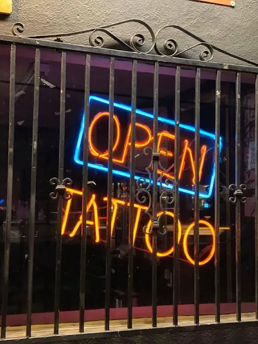 TWILIGHT TATTOO & BODY PIERCING 2