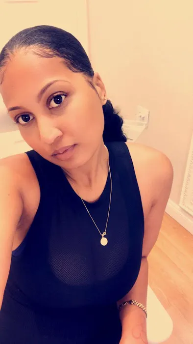 Precise Glow Beauty Studio 0