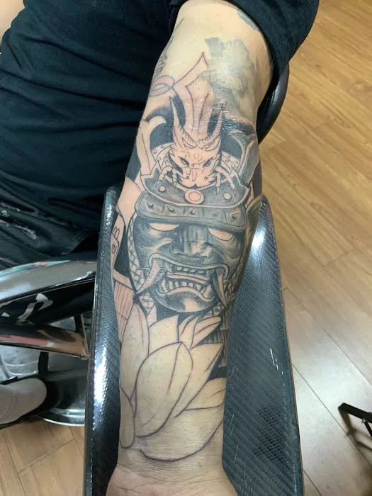 Colibri Tattoo Studio 1