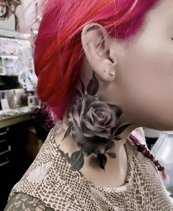 Blind Nobility - Tattoo & Piercing 8