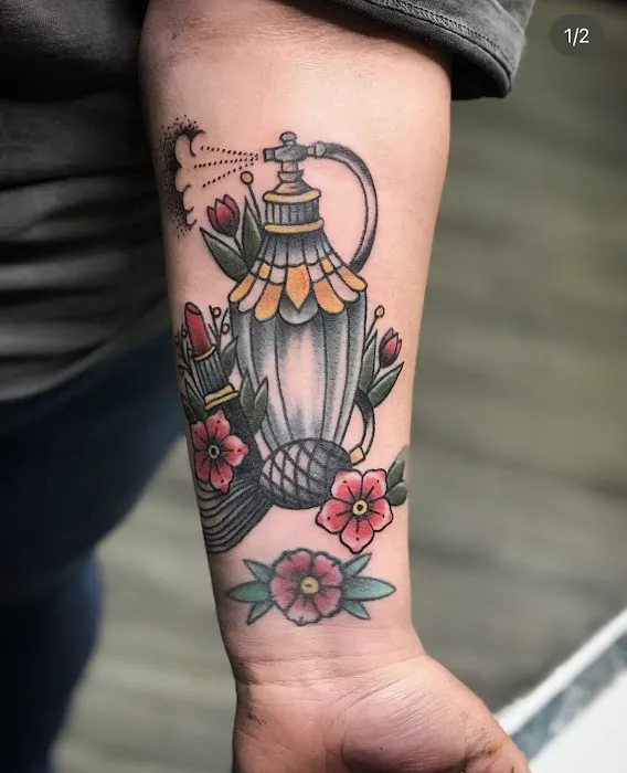 Raining Ink Tattoo Studio 3