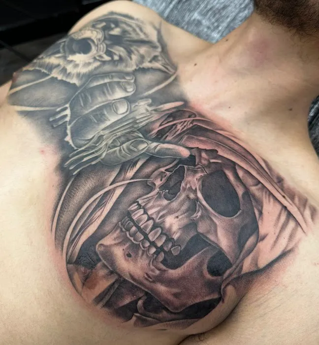 Raining Ink Tattoo Studio 4