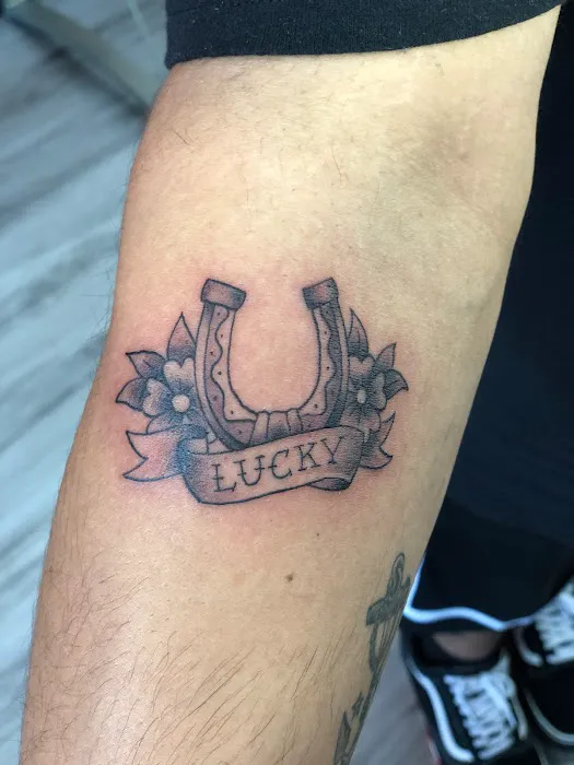 Raining Ink Tattoo Studio 5