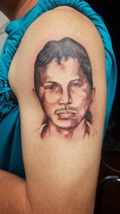 Hustler's Tattoo Shop 0