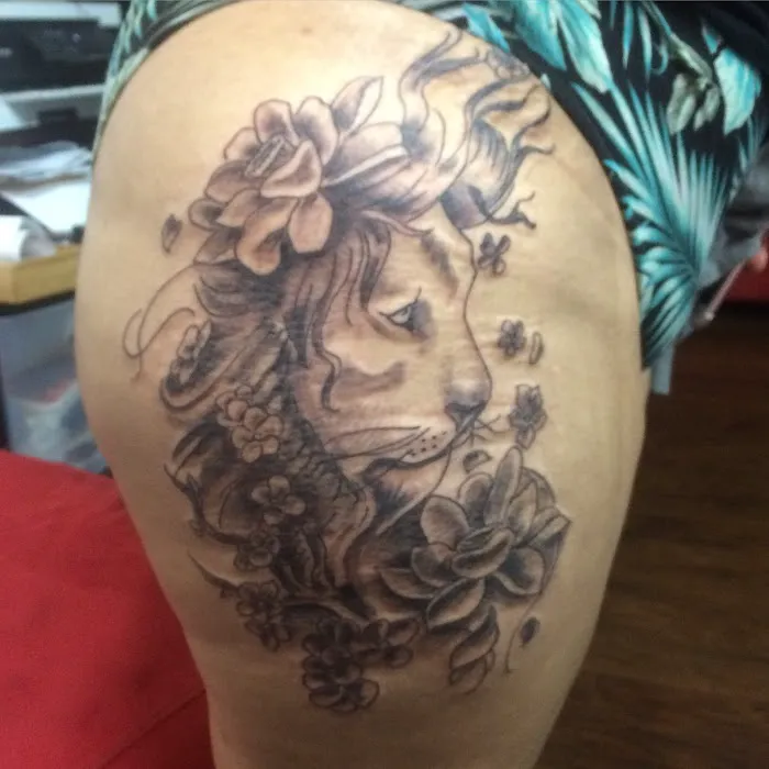 Hustler's Tattoo Shop 1