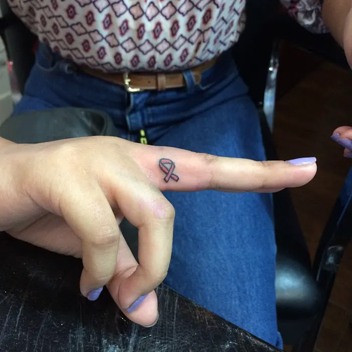 Hustler's Tattoo Shop 8