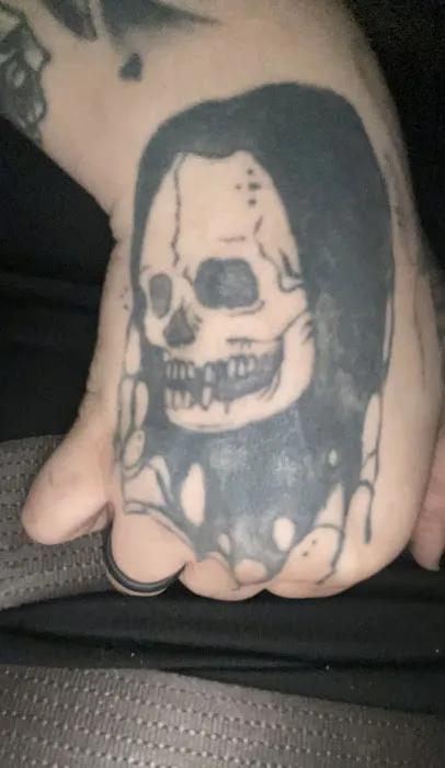 Forever Dead Tattoo & Piercing 3