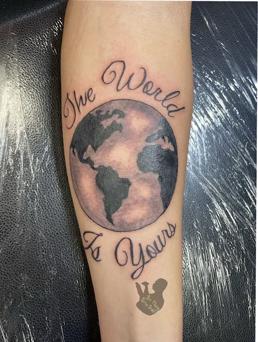 Tatt Thang Tattoo Studio 7