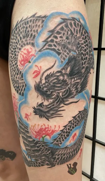 Tatt Thang Tattoo Studio 8