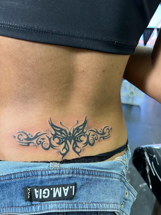 Droopys tattoo shop 6